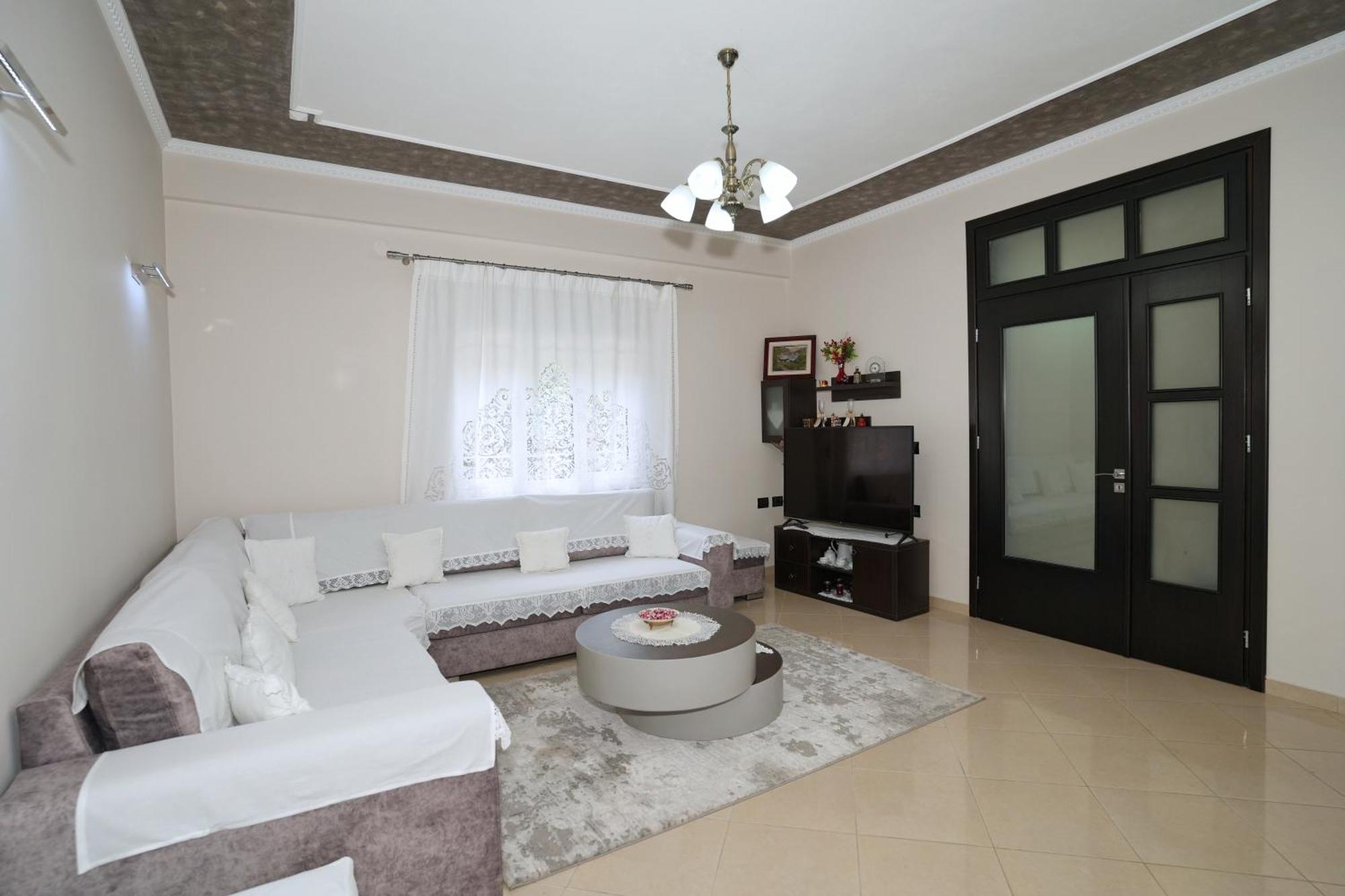 Vila Banushi Gjirokastër Extérieur photo