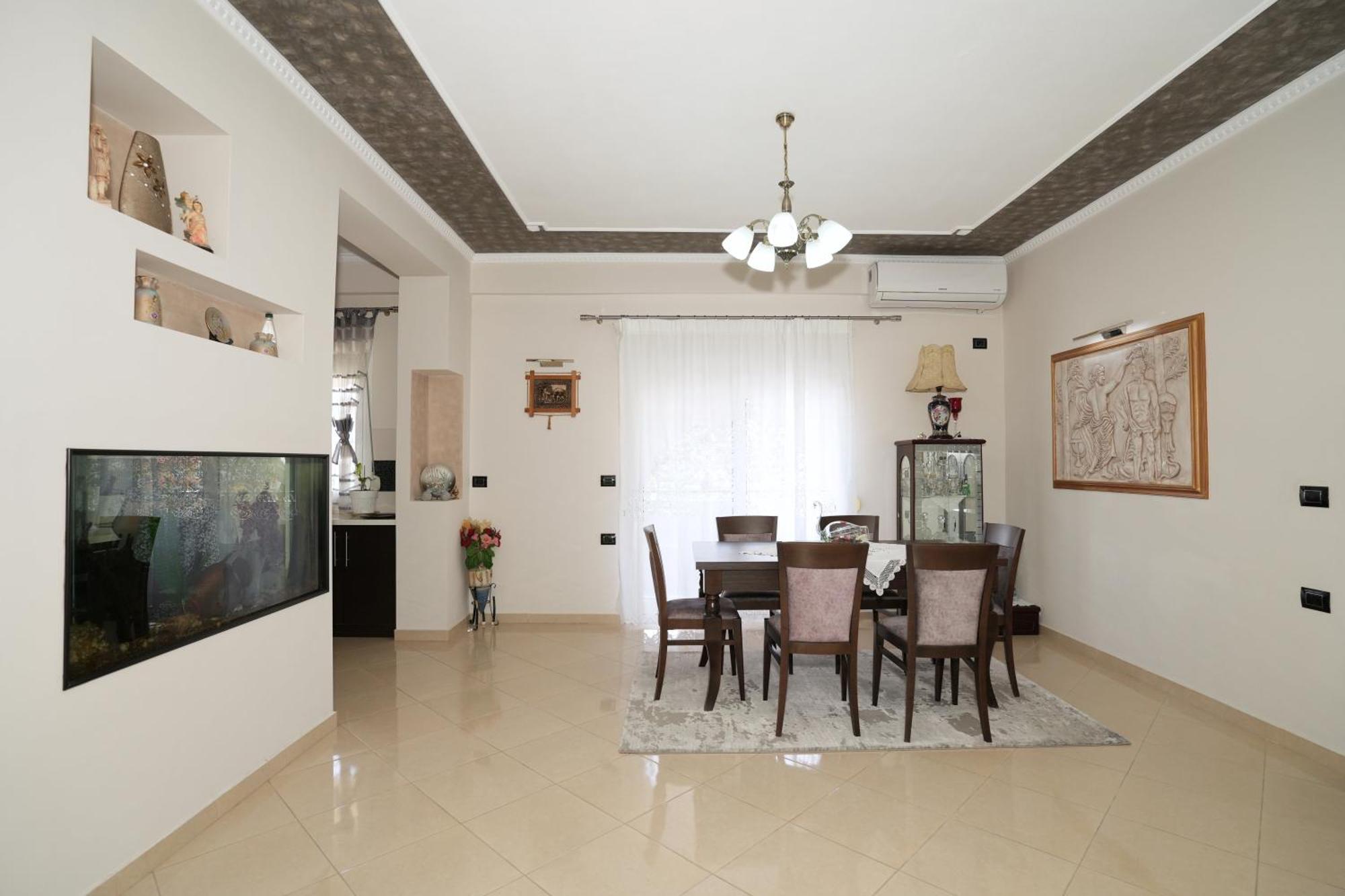 Vila Banushi Gjirokastër Extérieur photo