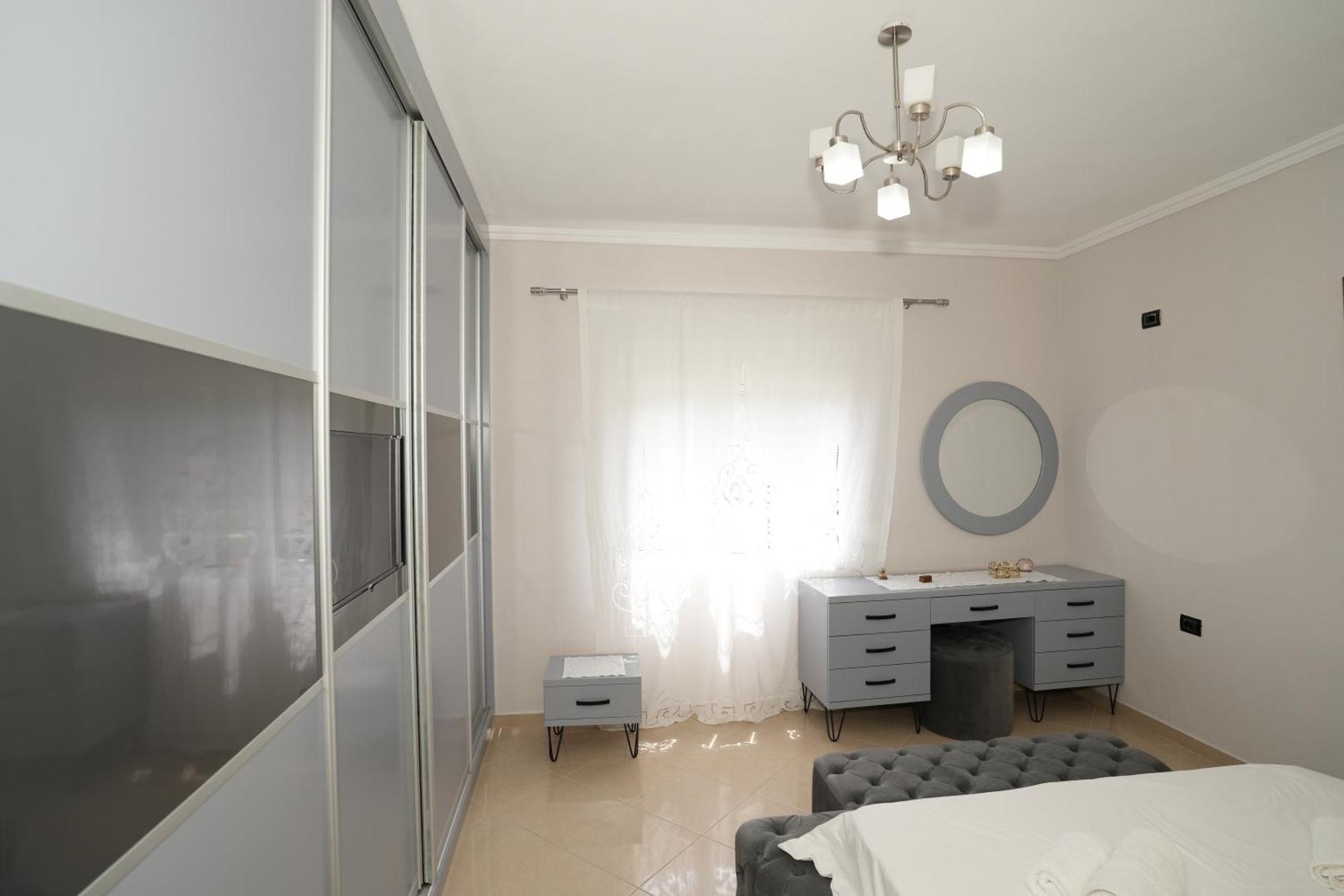 Vila Banushi Gjirokastër Extérieur photo