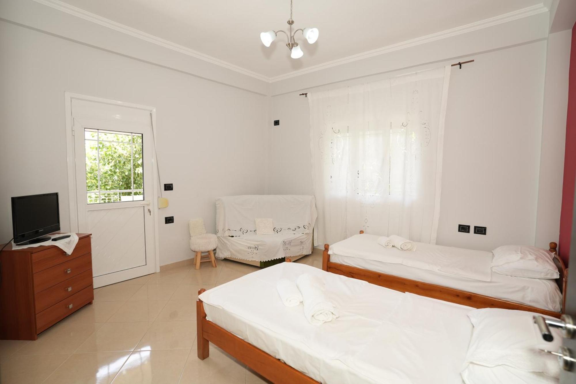 Vila Banushi Gjirokastër Extérieur photo