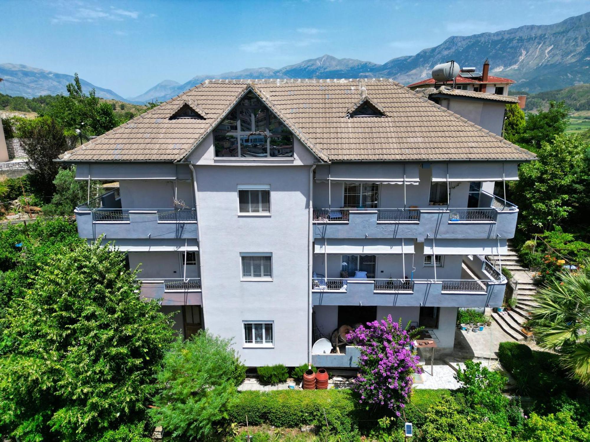 Vila Banushi Gjirokastër Extérieur photo