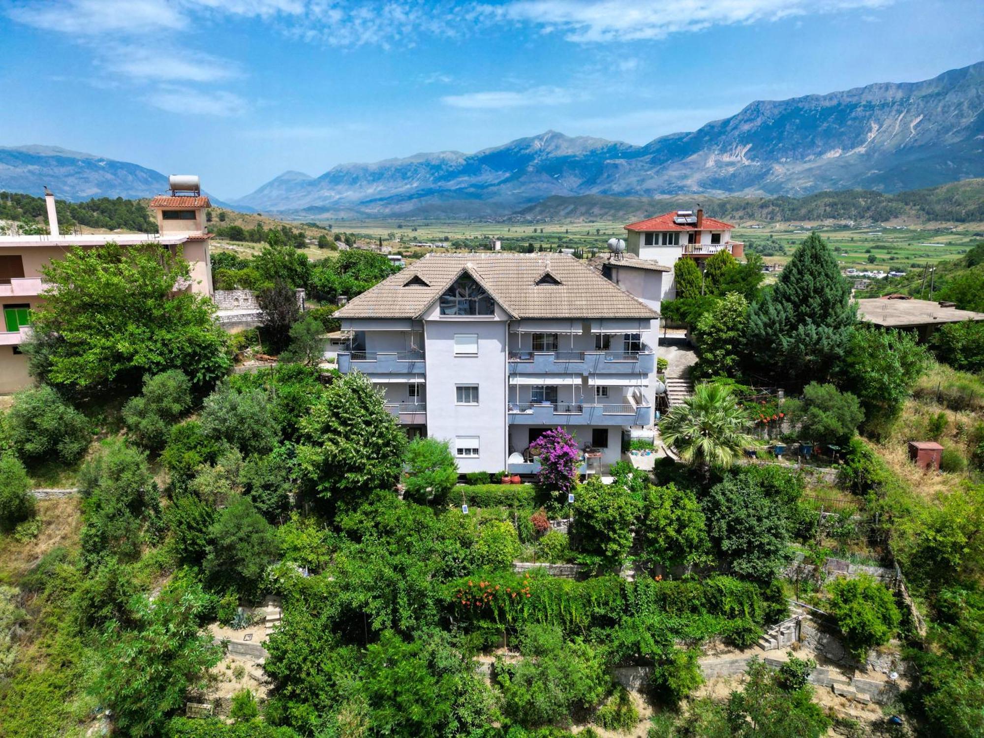 Vila Banushi Gjirokastër Extérieur photo